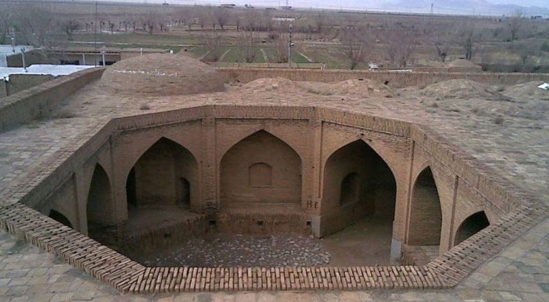 کاروانسرای شیخ علی خان زنگنه