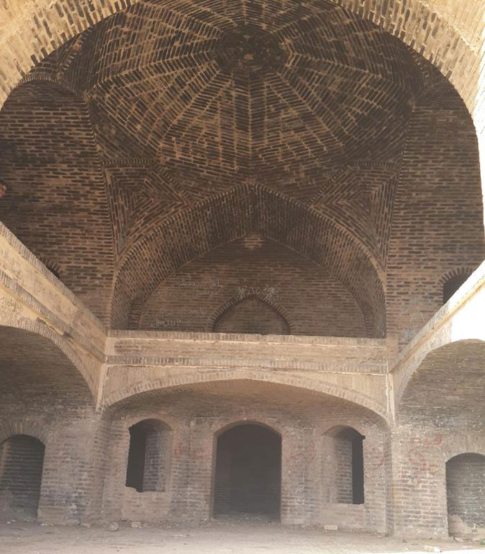 کاروانسرای شیخ علی خان زنگنه