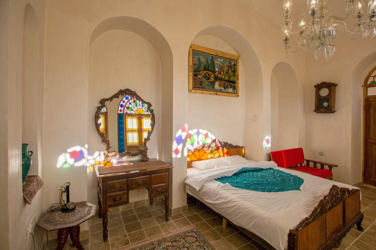 هتل سنتی مرشدی کاشان