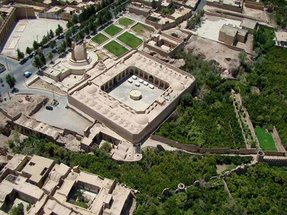 کاروانسرای عباسی میبد