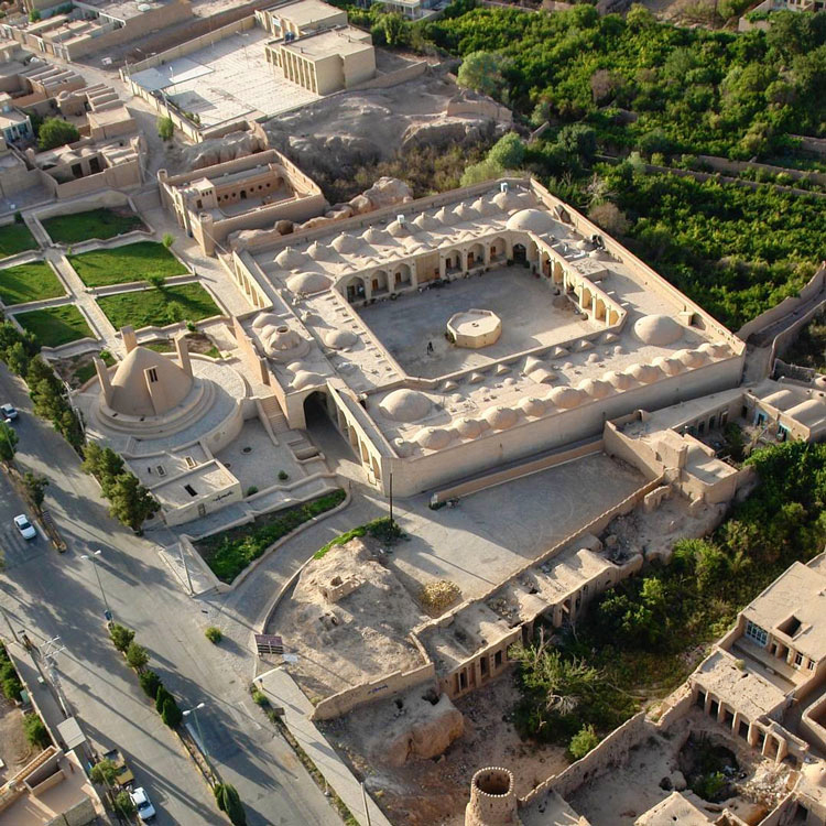 کاروانسرای عباسی میبد