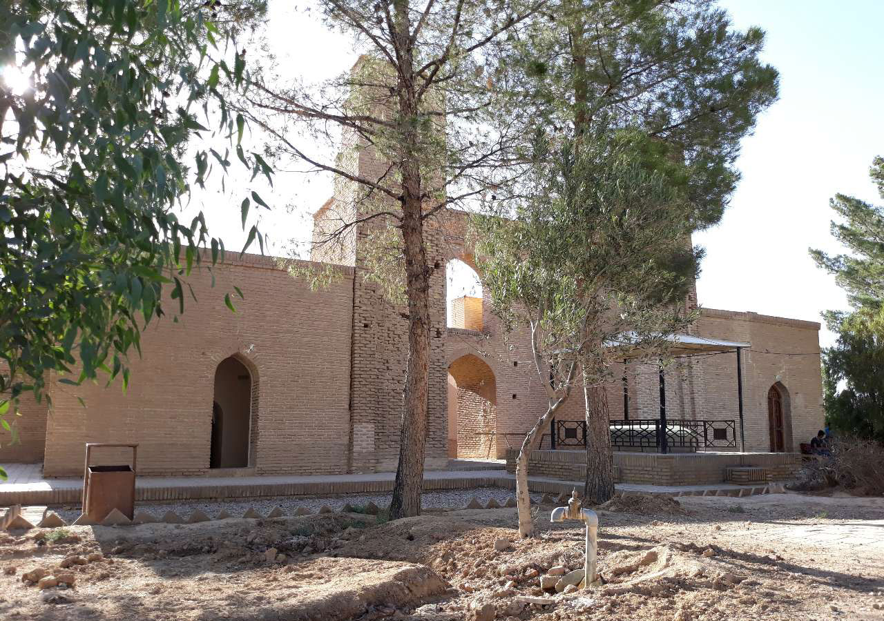 آرامگاه شیخ علاءالدوله سمنانی