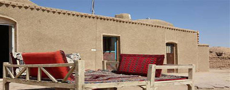 اقامتگاه زرین چاه سه قلعه سرایان