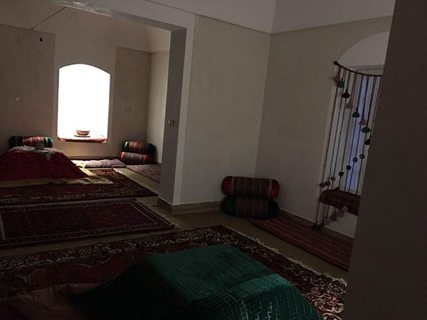 اقامتگاه نمکزار سه قلعه سرایان