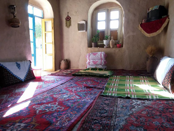 اقامتگاه بوم گردی آنا آتا سراسی