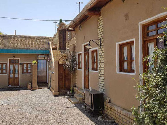 اقامتگاه بوم گردی سرای جواهر نطنز