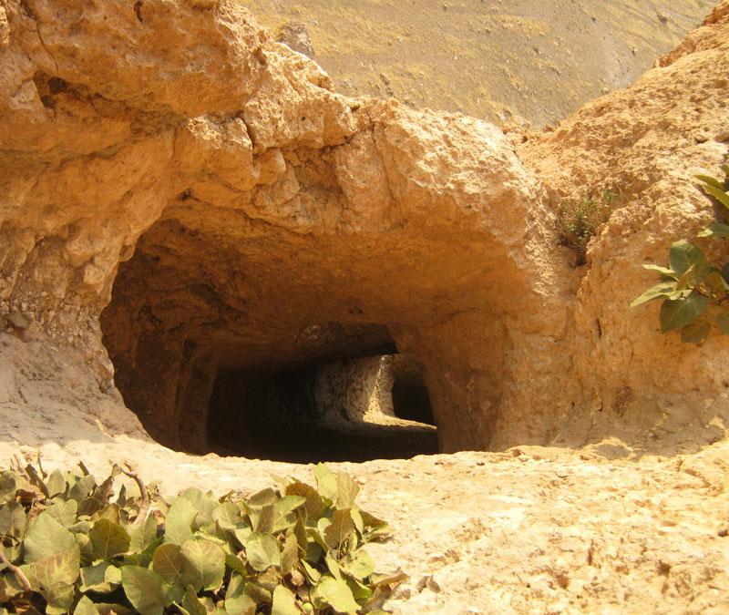 معماری صخره ای بی بی کند