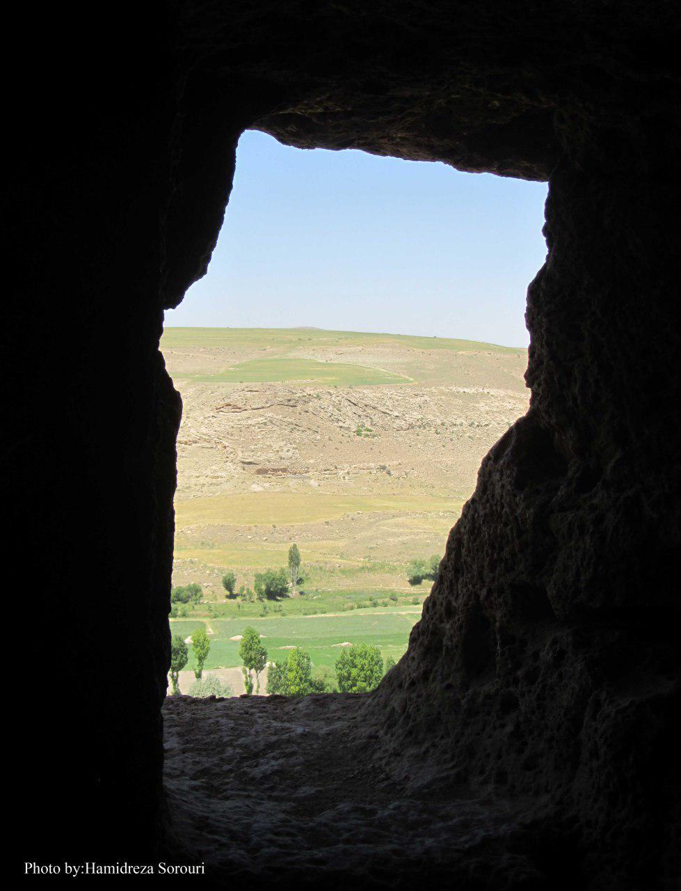 معماری صخره ای بی بی کند