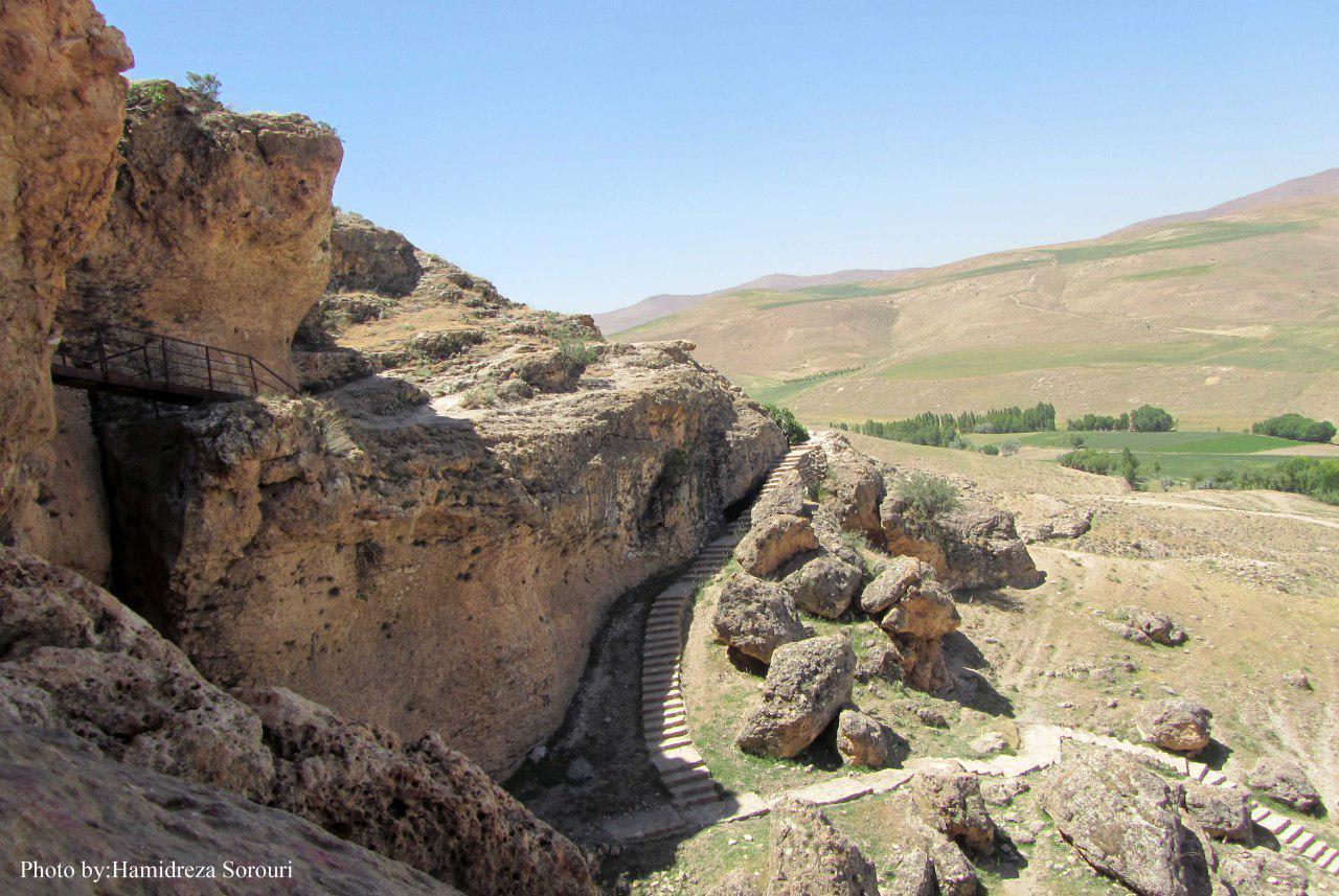 معماری صخره ای بی بی کند