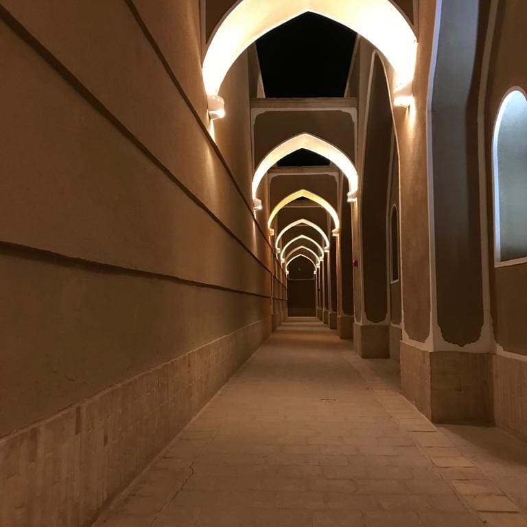 هتل سنتی قلعه وزیر