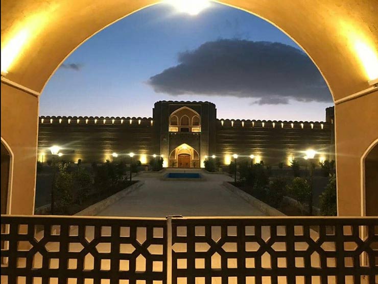هتل سنتی قلعه وزیر