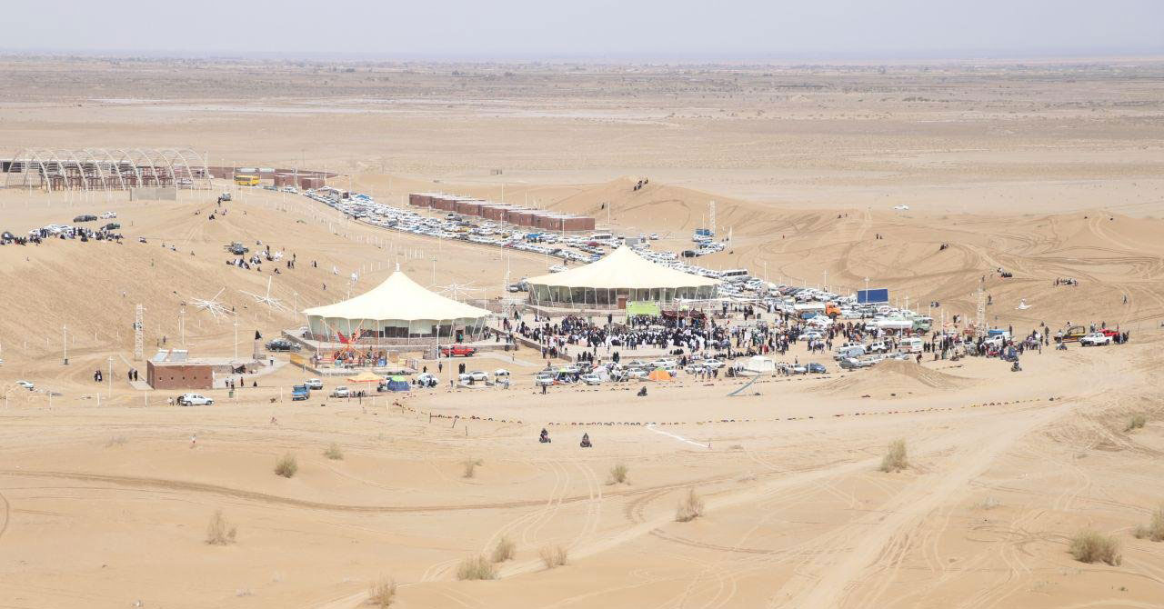 شترسواری کویر ورزنه