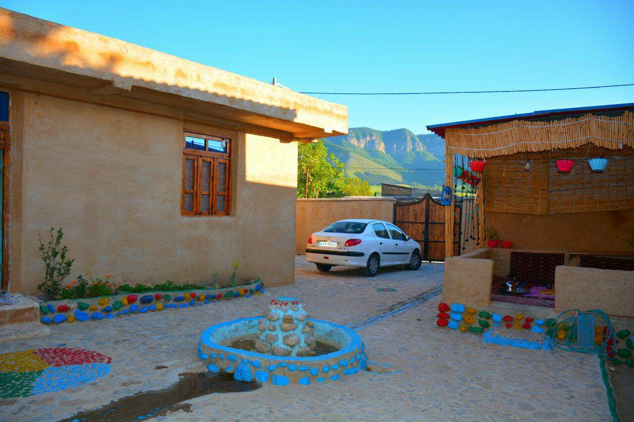 اقامتگاه بوم گردی آبشاران روستای لوه