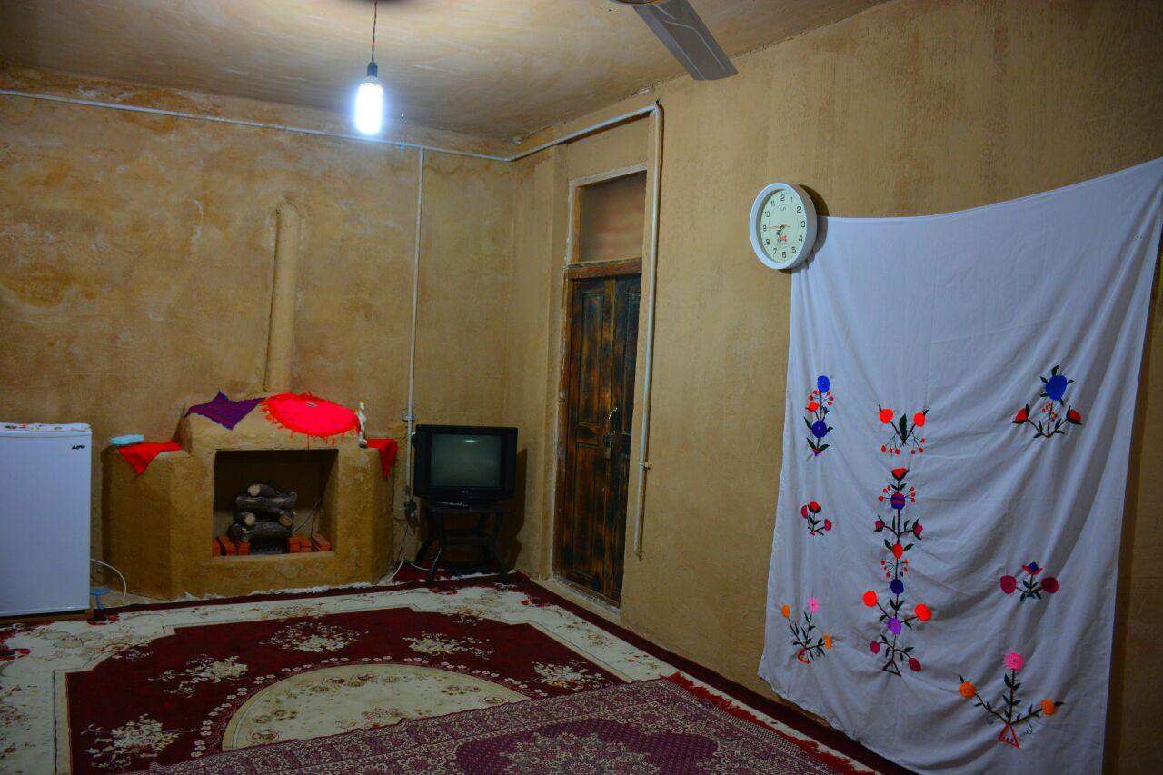 اقامتگاه بوم گردی آبشاران روستای لوه