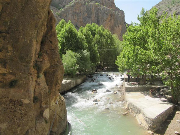 چشمه ناز ونک سمیرم
