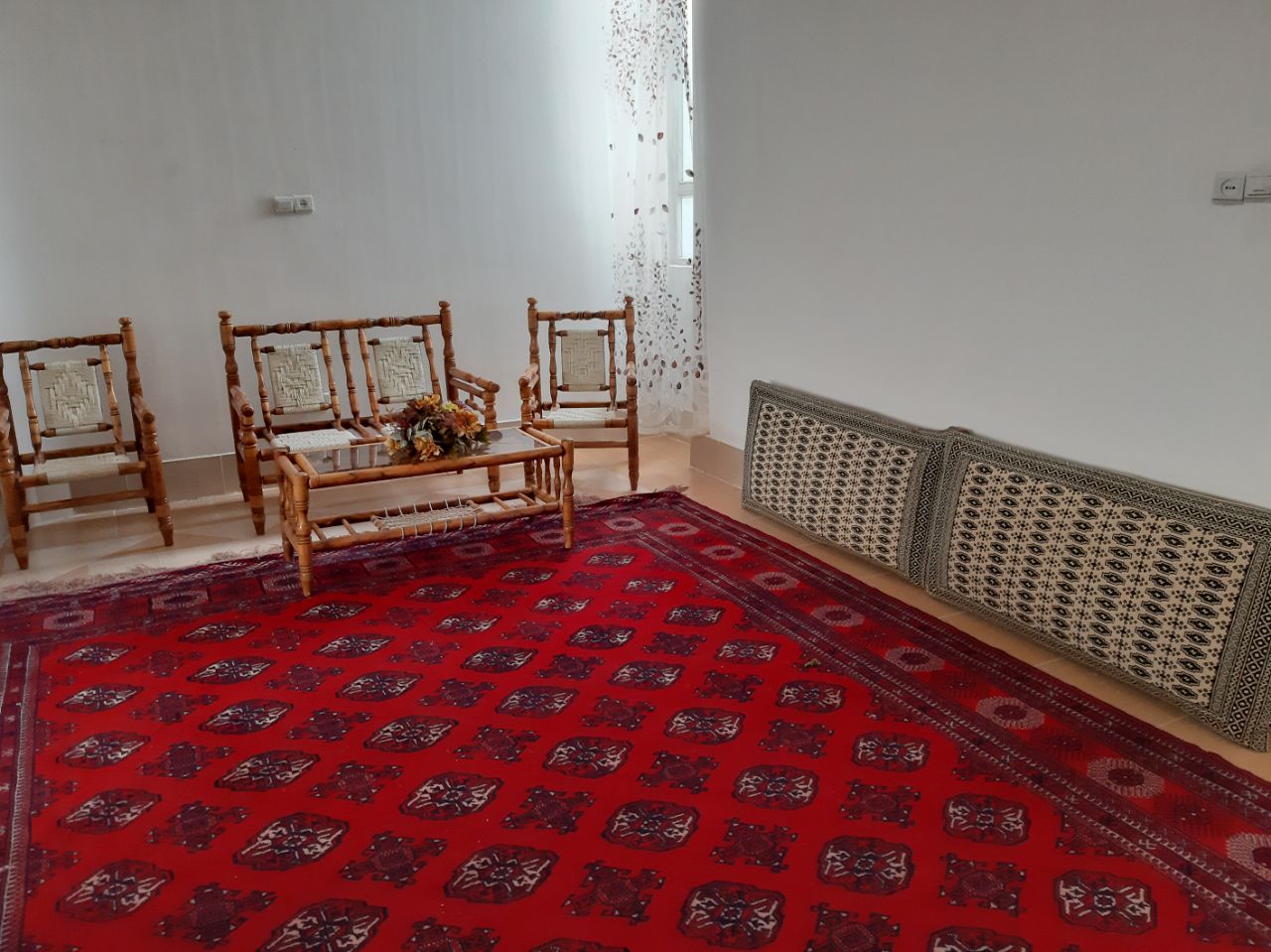سوئیت آپارتمان کریمی بسطام