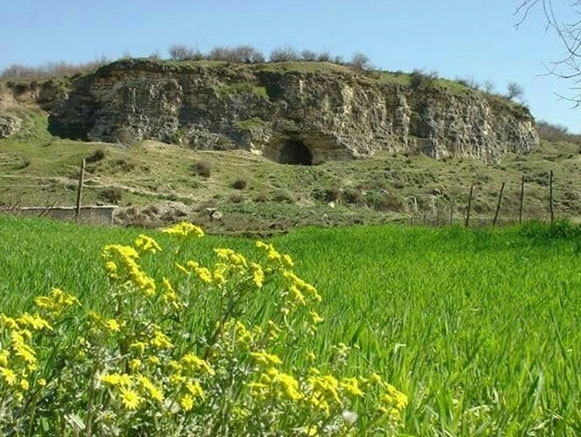 غارهای هوتو و کمربند بهشهر
