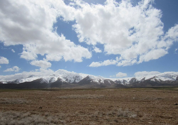 آشنایی با دست کند روستایی چند طبقه در اصفهان 