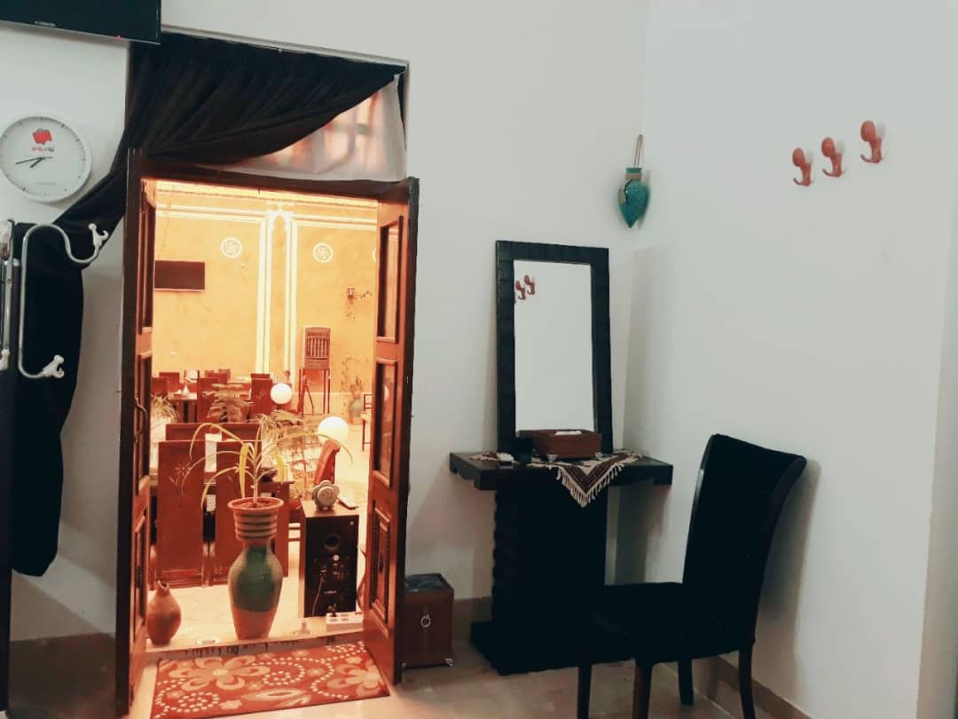 اقامتگاه بوم گردی نقره یزد