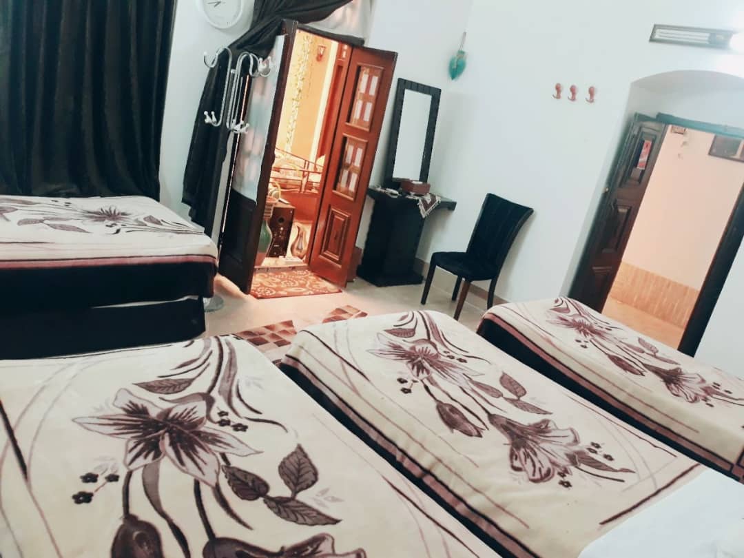 اقامتگاه بوم گردی نقره یزد