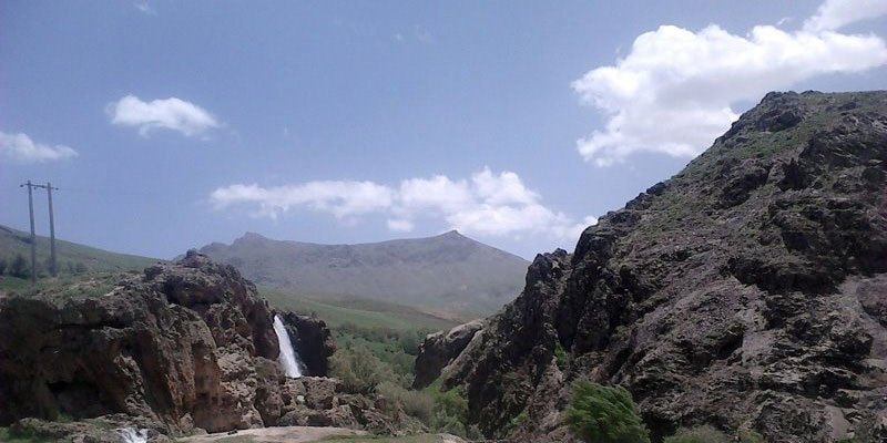 چشمه و آبشار قینرجه تکاب