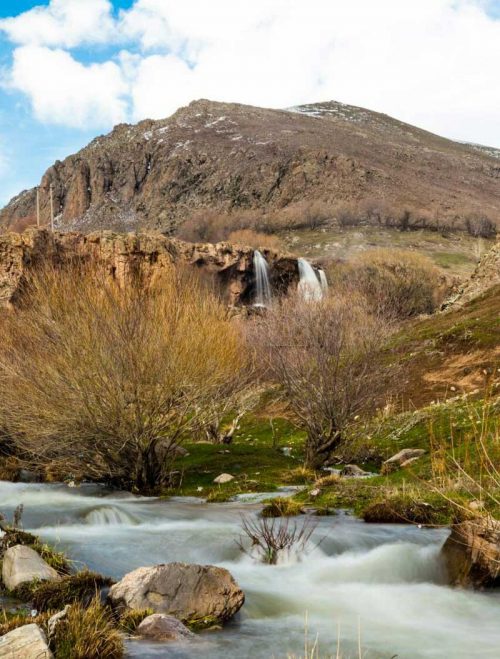 چشمه و آبشار قینرجه تکاب