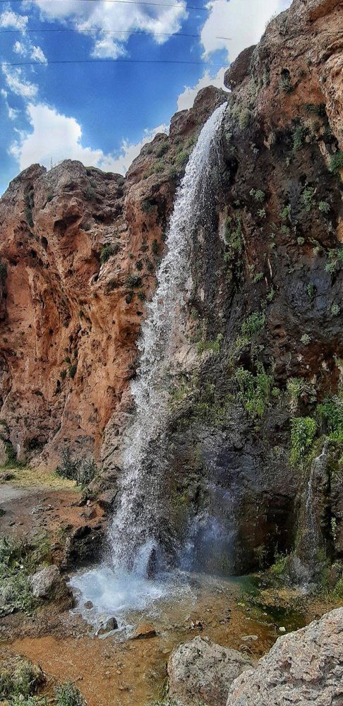 چشمه و آبشار قینرجه تکاب