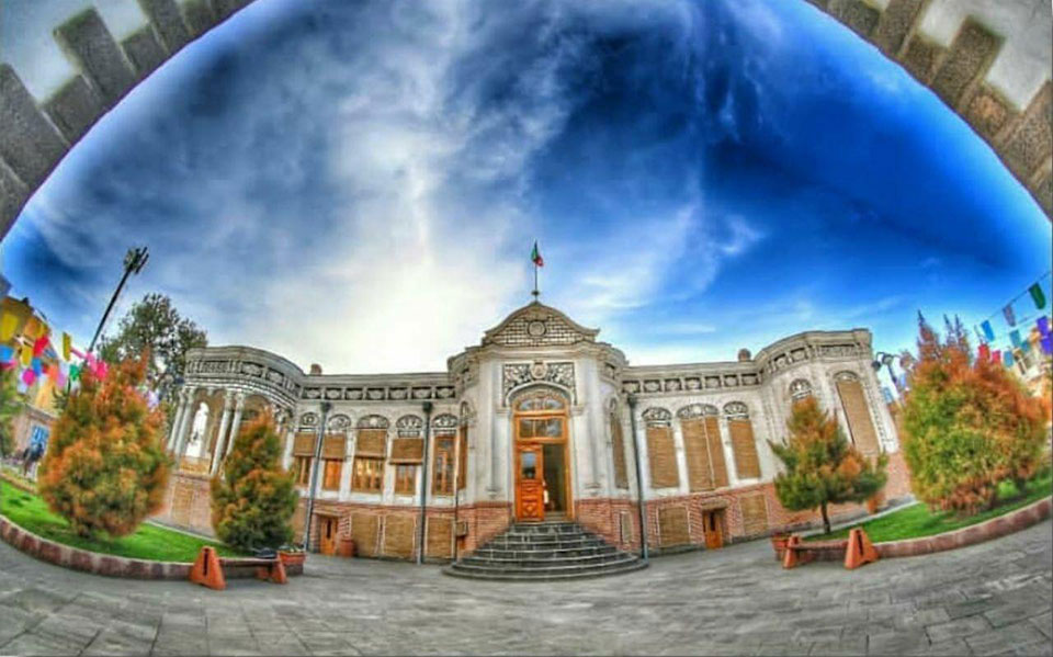 عمارت شهرداری خوی