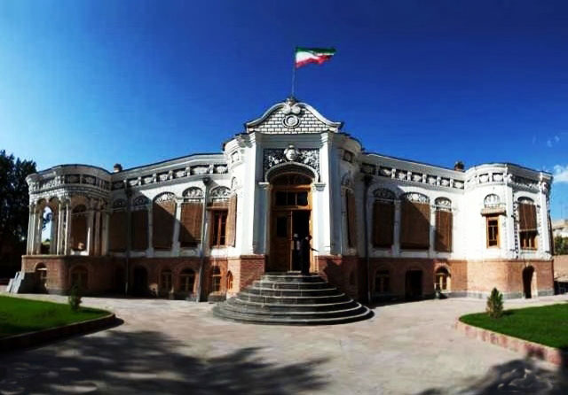 عمارت شهرداری خوی