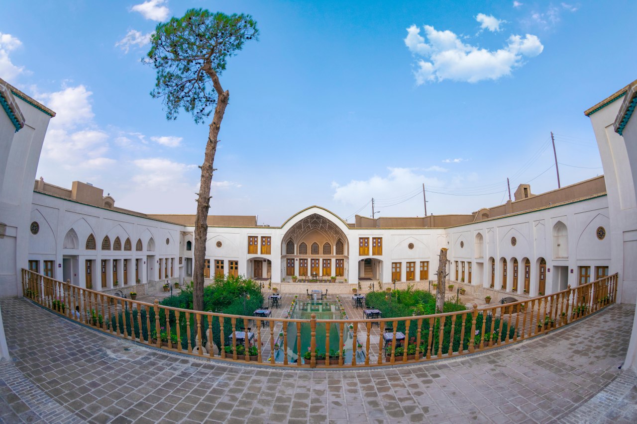 هتل سنتی کاسیان کاشان