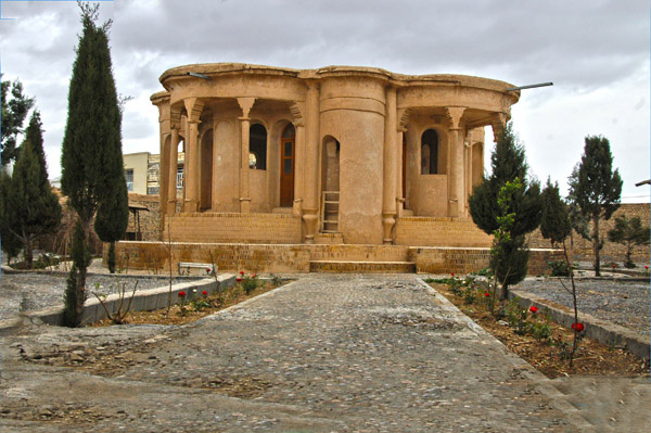 کلاه فرنگی آباده