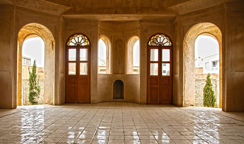 کلاه فرنگی آباده