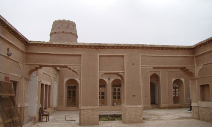 خانه بهادرالملک بردسیر