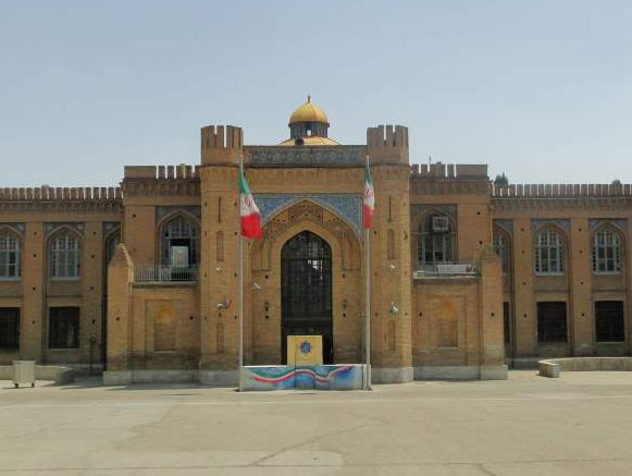 دبیرستان البرز