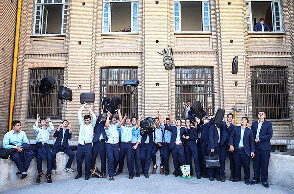 دبیرستان البرز
