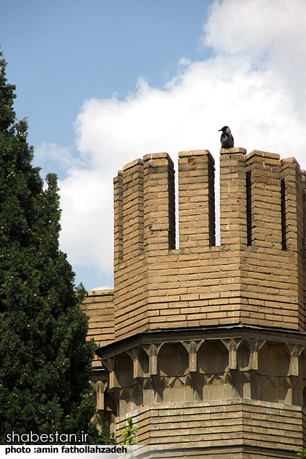 دبیرستان البرز