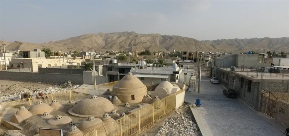 حمام خان بستک