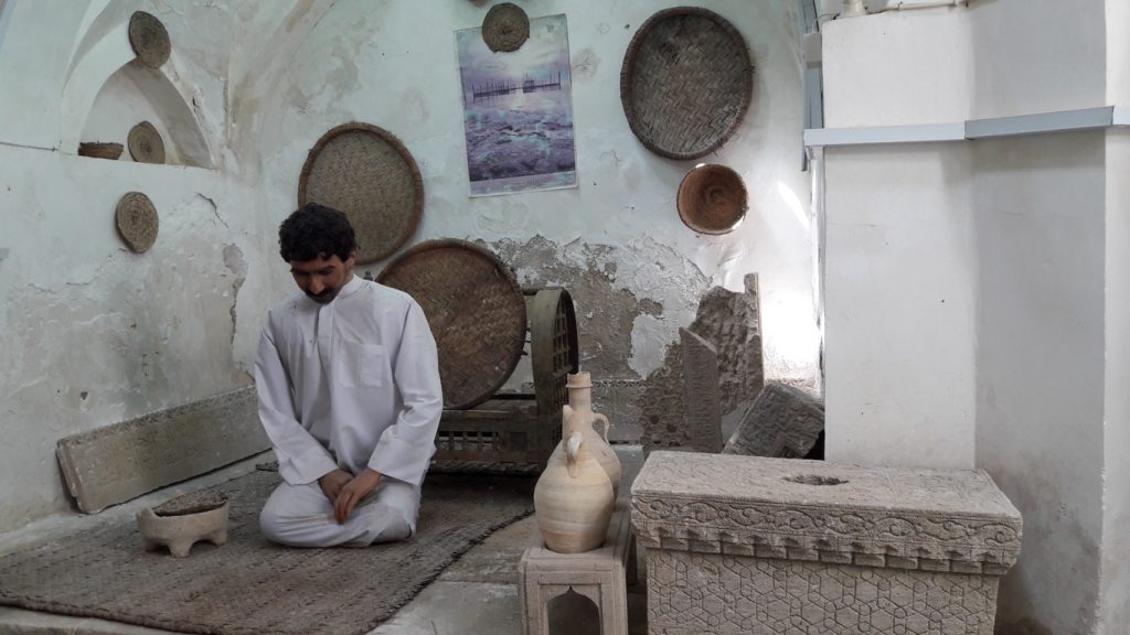 حمام خان بستک