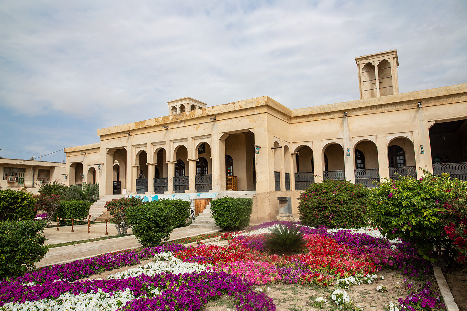 خانه فکری بندرلنگه