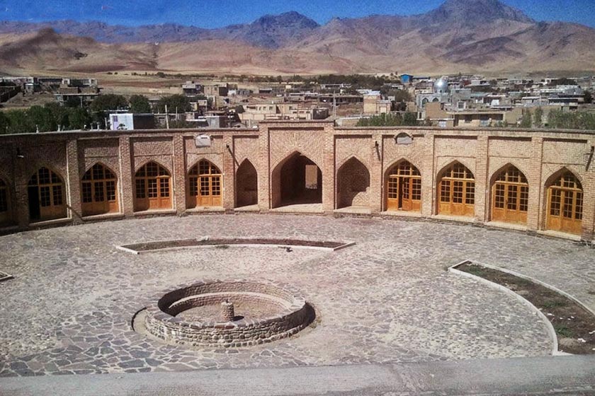 کاروانسرای تاج آباد بهار