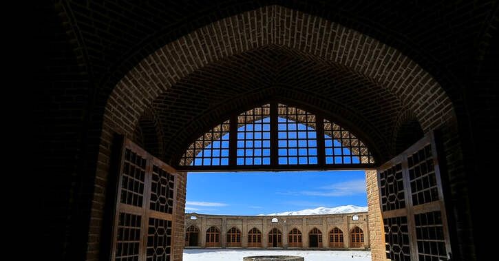 کاروانسرای تاج آباد بهار