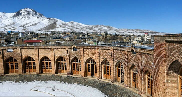 کاروانسرای تاج آباد بهار