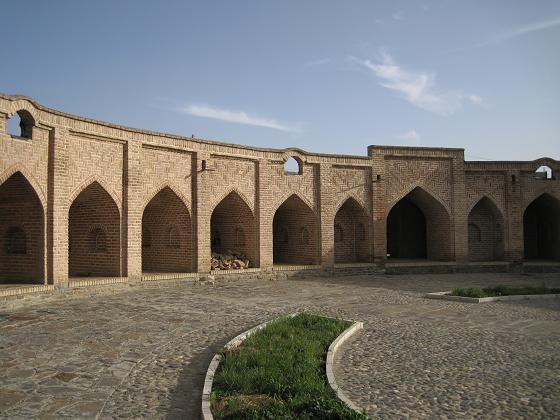 کاروانسرای تاج آباد بهار