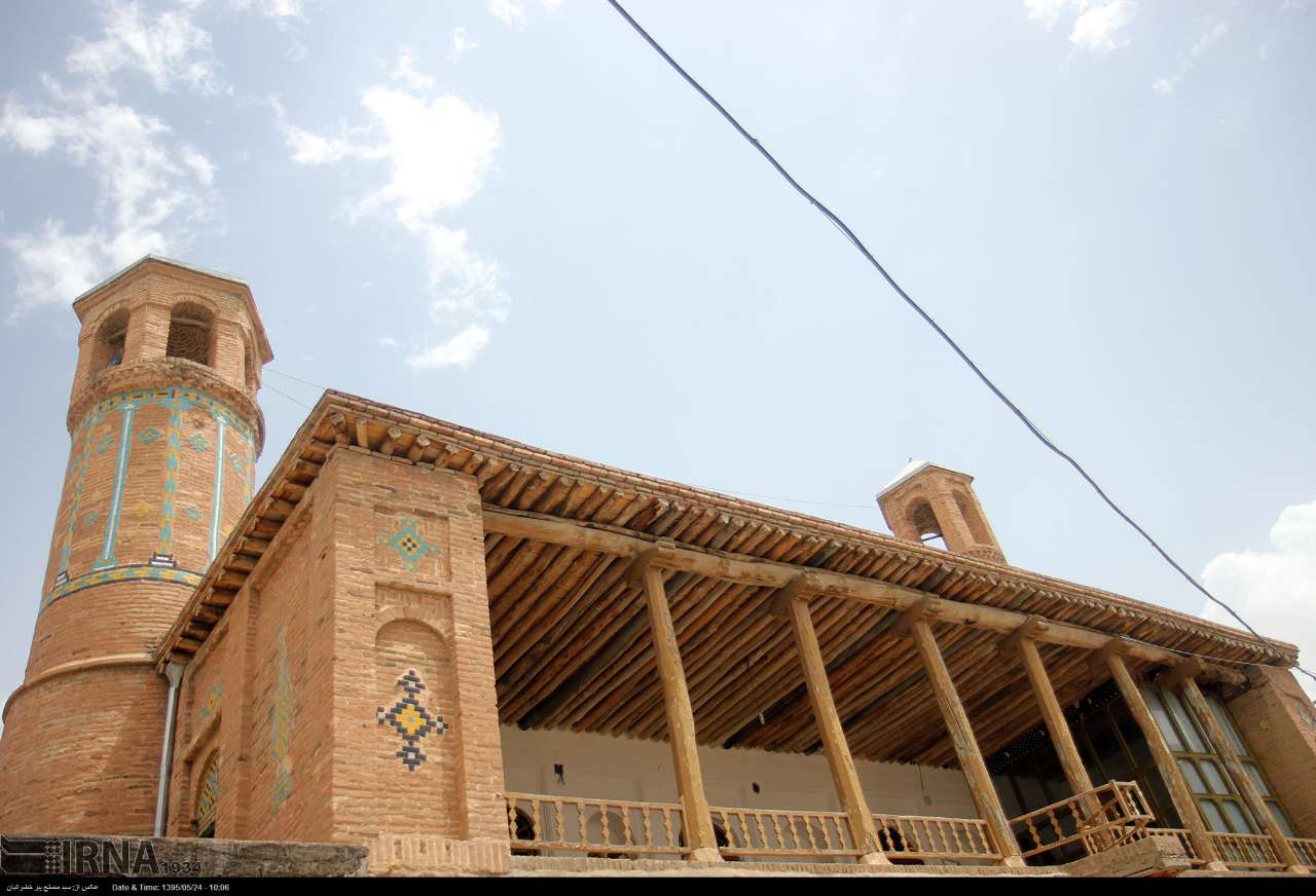 مسجد دومناره سقز