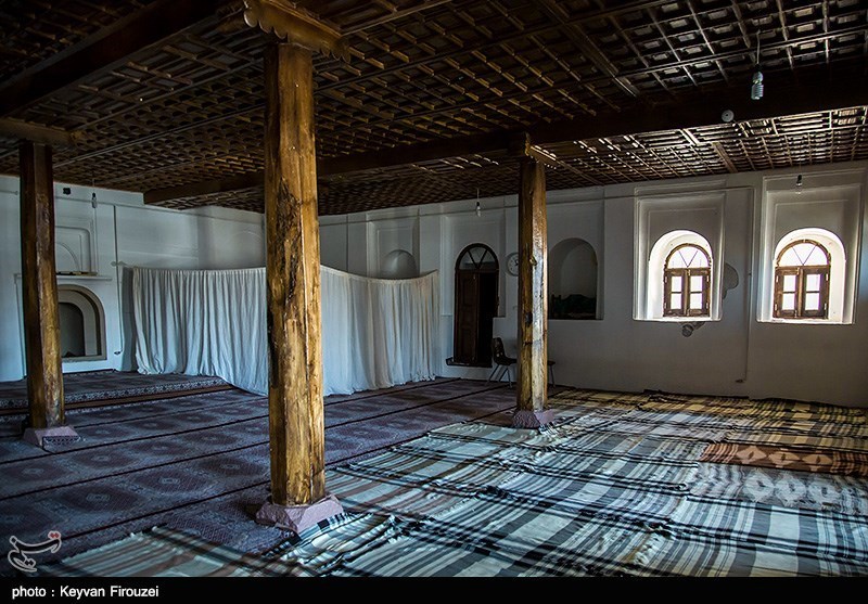 مسجد دومناره سقز