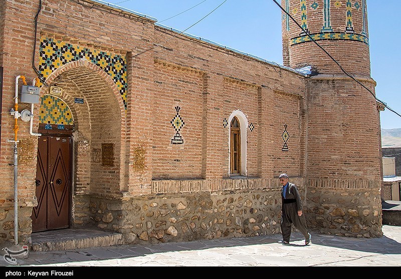 مسجد دومناره سقز