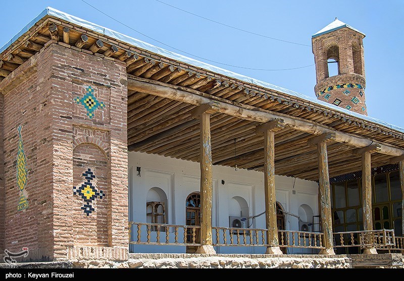 مسجد دومناره سقز
