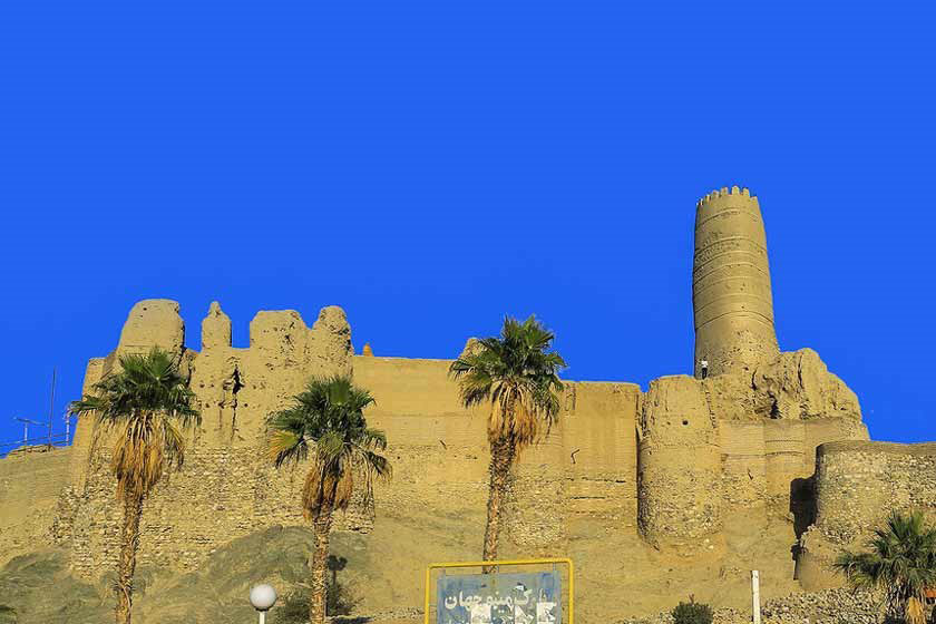 قلعه منوجان