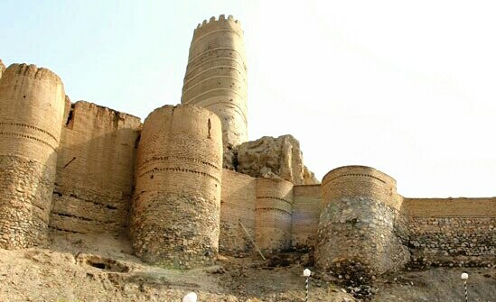 قلعه منوجان