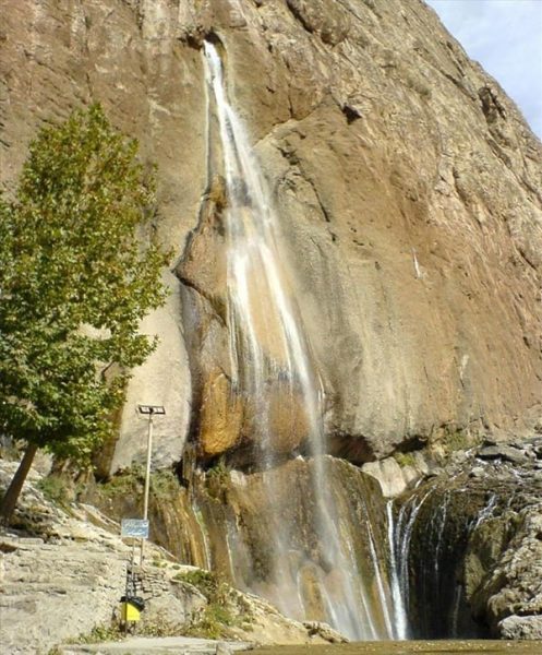چشمه لادر خمینی شهر